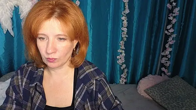 Snapshot of Elannaria chatting on October 12, 5:58 pm Elannaria online show from October 12, 5:58 pm