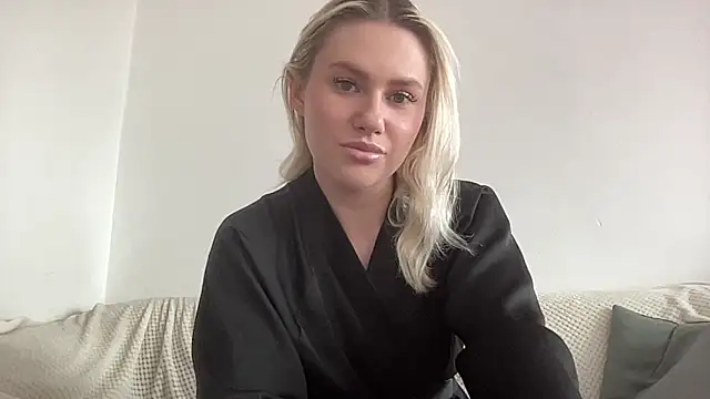 ElaraLuxxxe online show from October 8, 10:28 am