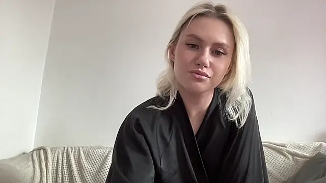 ElaraLuxxxe online show from September 24, 10:00 am