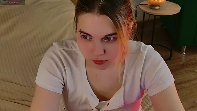 Evie Vall online show from November 30, 5:25 pm