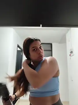 GabyMontenegro online show from April 2, 12:01 pm
