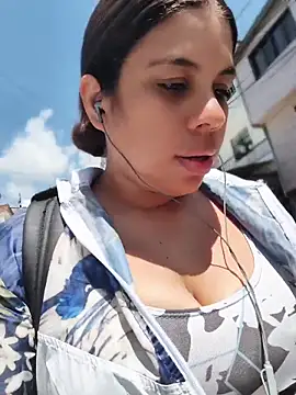 GabyMontenegro online show from April 20, 3:13 pm