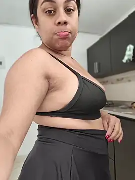 GabyMontenegro online show from April 9, 6:25 pm
