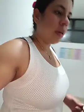 GabyMontenegro online show from April 8, 11:33 am