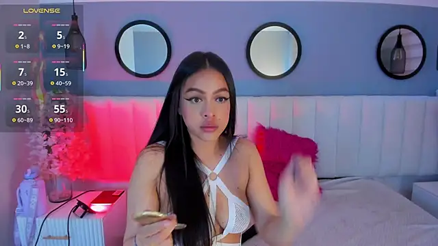 Mila Hank  online show from November 12, 12:31 pm