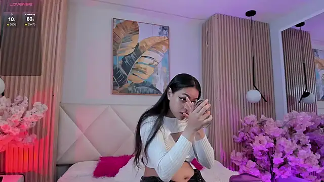 Mila Hank  online show from March 30, 12:17 pm