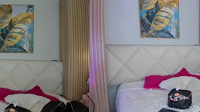 Mila Hank  online show from May 9, 12:19 pm