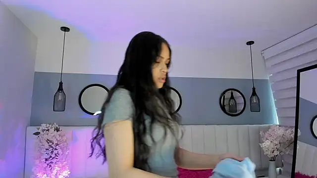 Mila Hank  online show from November 15, 12:09 pm