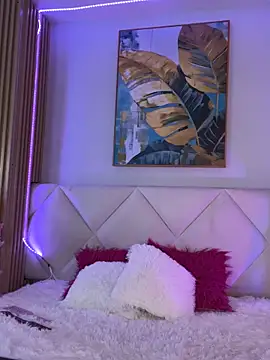 Mila Hank  online show from February 8, 12:30 am