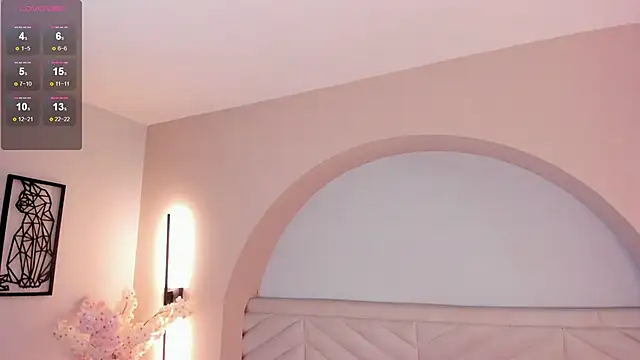 Mila Hank  online show from April 15, 12:21 pm