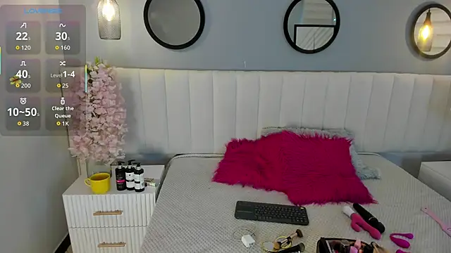 Mila Hank  online show from October 17, 12:51 pm