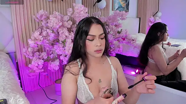 Mila Hank  online show from April 1, 12:17 pm