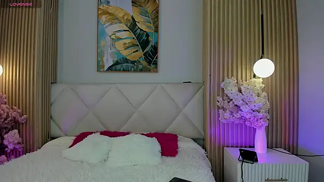 Mila Hank  online show from March 25, 12:15 pm