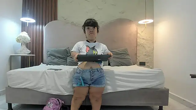 PamelaBonnet mml online show from December 18, 6:01 pm