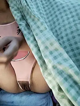 Lyly suri07 online show from January 8, 5:30 pm