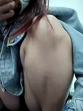 Snapshot of Lyly_suri07 chatting on December 14, 5:29 pm Lyly suri07 online show from December 14, 5:29 pm