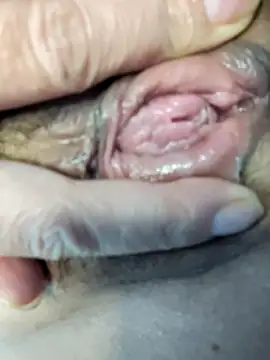 Snapshot of Lyly_suri07 chatting on December 16, 5:06 pm Lyly suri07 online show from December 16, 5:06 pm