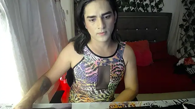 Snapshot of ivone_golosa chatting on November 6, 12:03 am ivone golosa online show from November 6, 12:03 am