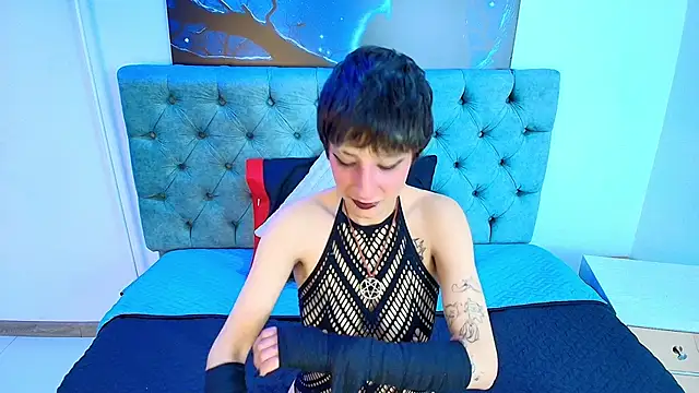 IsabelCortezz online show from September 30, 11:49 am
