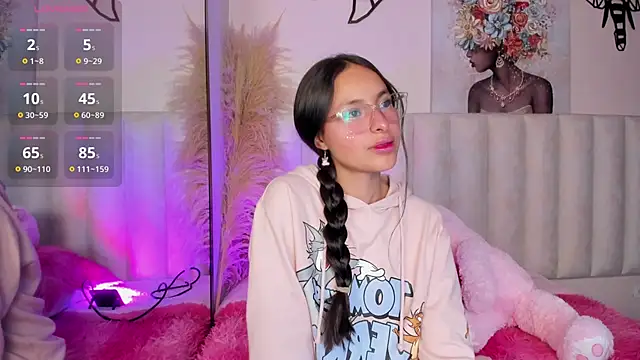 Snapshot of Annie__2 chatting on October 27, 1:34 pm Annie 2 online show from October 27, 1:34 pm