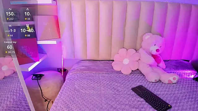 Snapshot of Annie__2 chatting on November 26, 3:17 am Annie 2 online show from November 26, 3:17 am