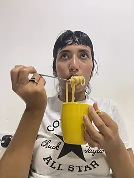 Amberdecolombia online show from February 23, 4:25 am