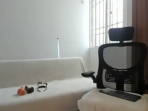 Amberdecolombia online show from March 21, 8:46 pm