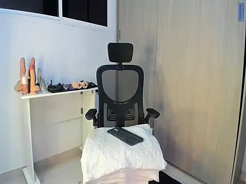 Amberdecolombia online show from February 28, 4:34 am