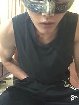 thienlong05 online show from October 3, 3:46 pm