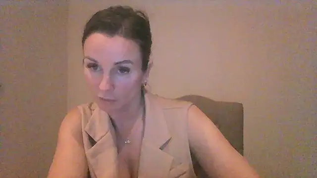 Justnani001 online show from March 24, 10:10 pm