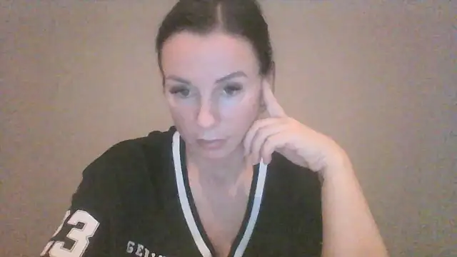 Justnani001 online show from February 20, 10:55 pm