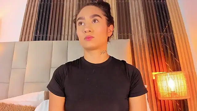 Nicolqueen  online show from April 16, 11:11 am