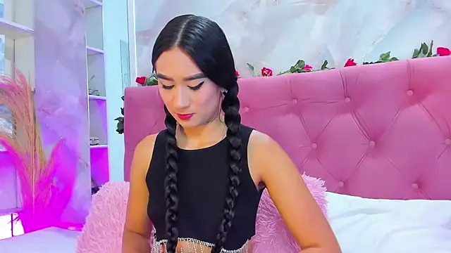 Nicolqueen  online show from November 6, 11:14 am