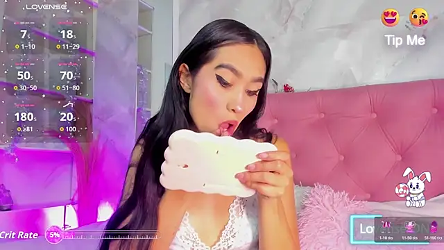 Nicolqueen  online show from January 13, 11:14 am