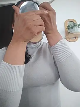 KittyHoleshot87 online show from April 8, 3:02 pm