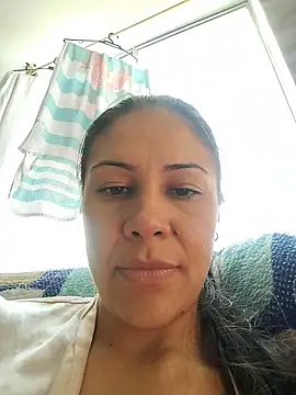 KittyHoleshot87 online show from February 25, 2:50 pm