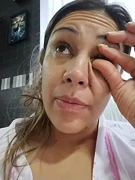 Snapshot of KittyHoleshot87 chatting on June 26, 11:38 am KittyHoleshot87 online show from June 26, 11:38 am