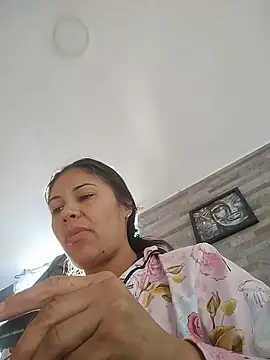 KittyHoleshot87 online show from February 5, 2:24 pm