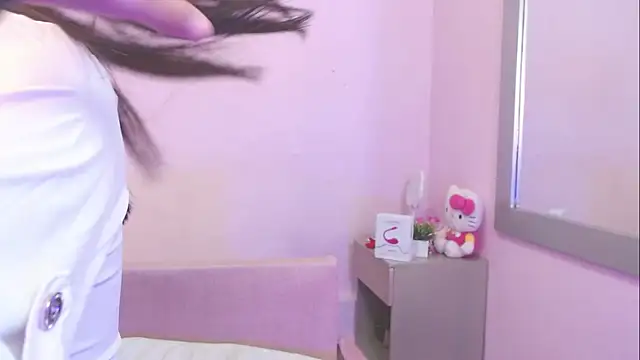 kiity horny  online show from December 16, 11:58 am