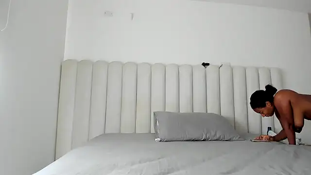 Meganbelford1 online show from April 16, 4:08 pm