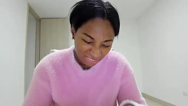 Snapshot of Meganbelford1 chatting on October 29, 12:20 am Meganbelford1 online show from October 29, 12:20 am