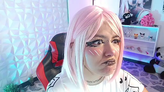 lil candy77 online show from April 14, 11:59 am