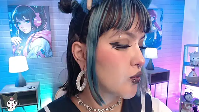 lil candy77 online show from May 27, 12:01 pm