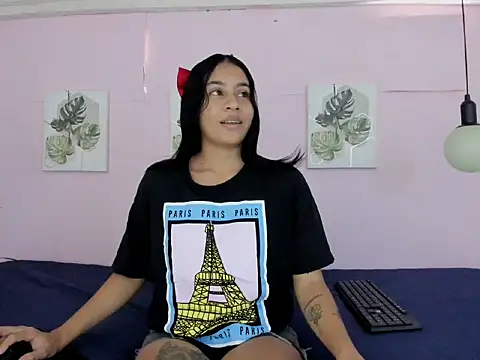 Snapshot of Lady_rossee chatting on October 4, 1:23 pm Lady rossee online show from October 4, 1:23 pm