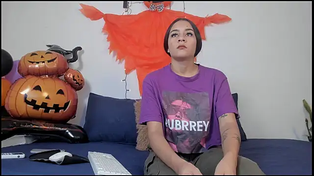 Snapshot of Lady_rossee chatting on October 17, 1:24 pm Lady rossee online show from October 17, 1:24 pm