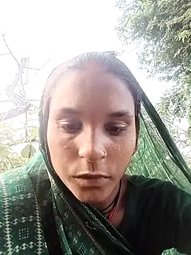 Snapshot of Idhika_Jha chatting on October 9, 11:33 am Idhika Jha online show from October 9, 11:33 am