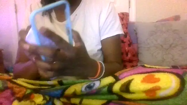 Snapshot of prettymaa chatting on October 29, 5:50 am prettymaa online show from October 29, 5:50 am