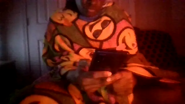 Snapshot of prettymaa chatting on September 28, 12:28 am prettymaa online show from September 28, 12:28 am