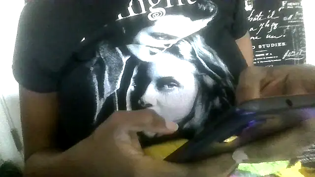 Snapshot of prettymaa chatting on September 18, 7:06 pm prettymaa online show from September 18, 7:06 pm