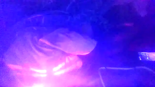 Snapshot of prettymaa chatting on December 15, 10:26 pm prettymaa online show from December 15, 10:26 pm